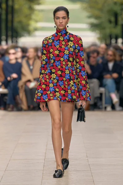 Look 2